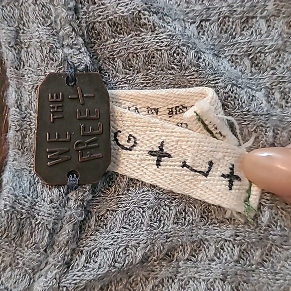 We The Free People Laguna Gray Distressed Slouchy Long Sleeve Thermal Top Wmn L - Picture 3 of 12